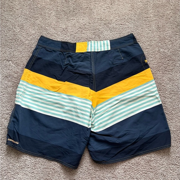 Men’s Patagonia Board Shorts Swim Trunks, Set of 2 - Picture 5 of 8